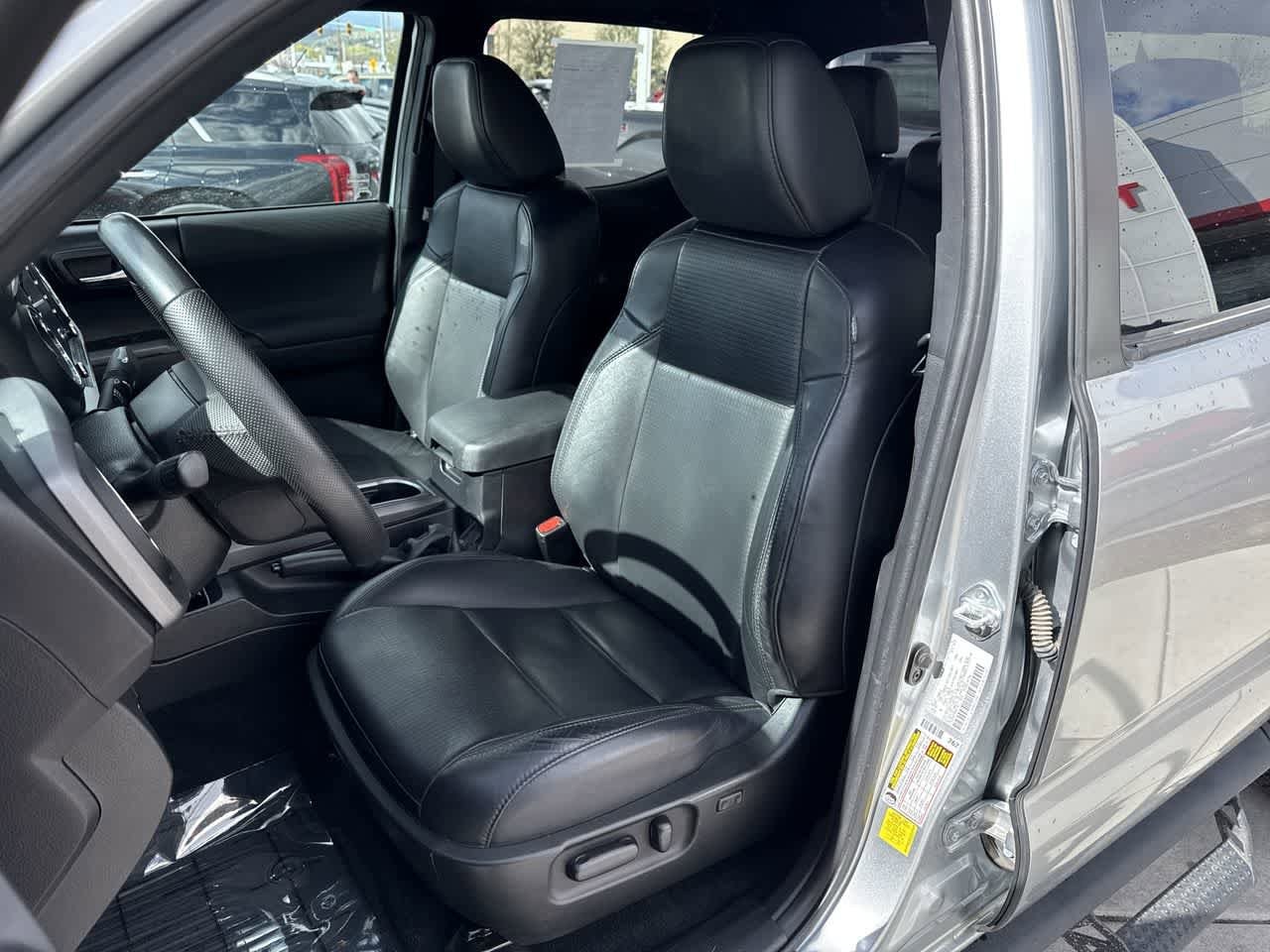 Thumbnail: 2022 Toyota Tacoma - 11