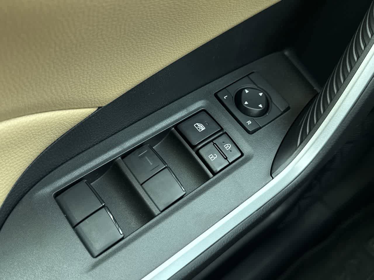 Thumbnail: 2025 Toyota RAV4 - 22