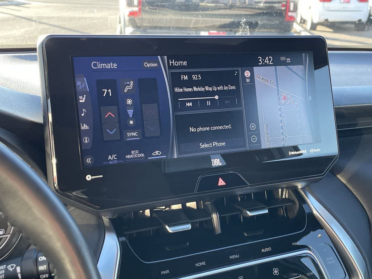 Thumbnail: 2022 Toyota Venza - 18