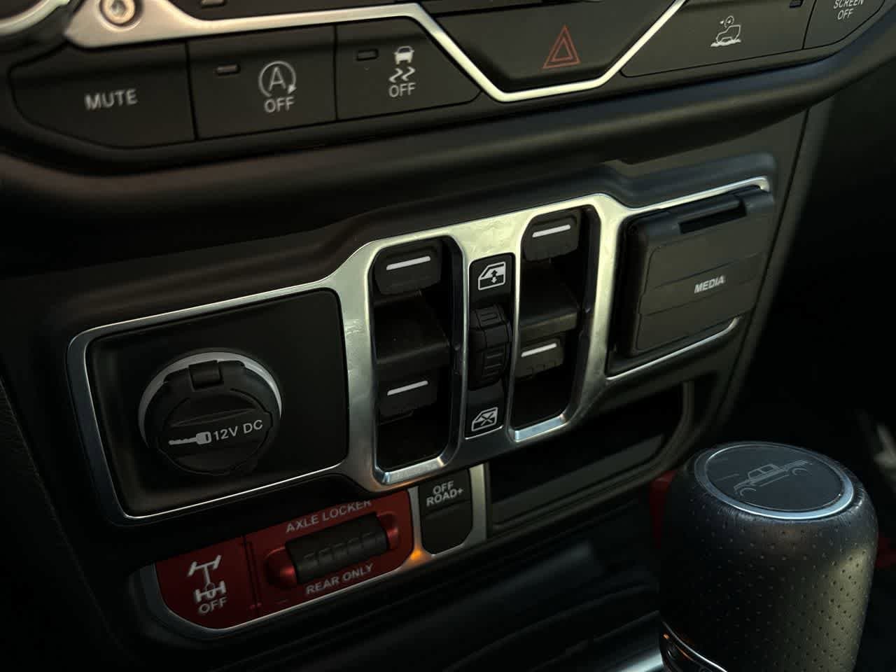 2022 Jeep Gladiator Mojave - Photo 20