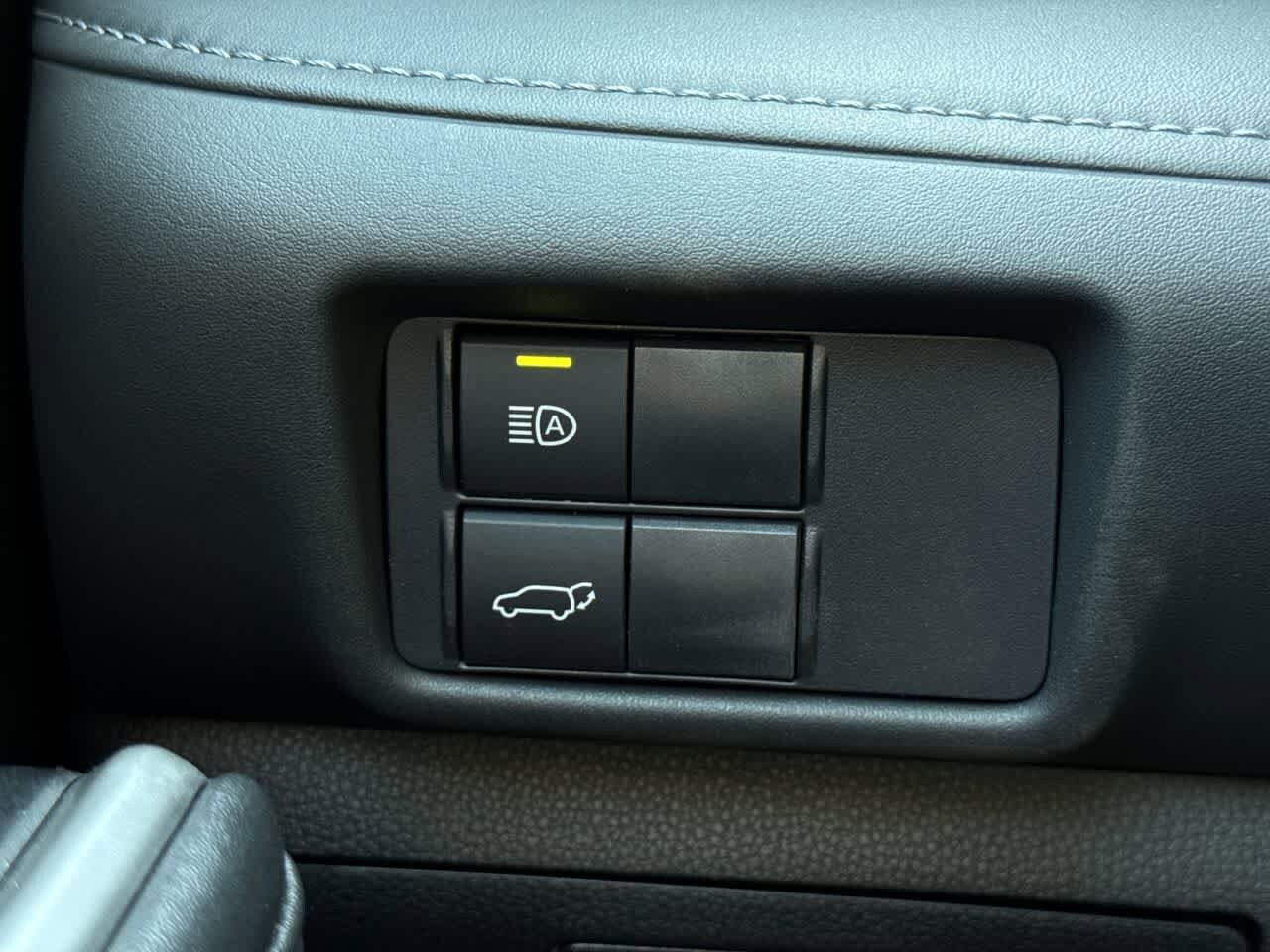 Thumbnail: 2021 Toyota Highlander - 22