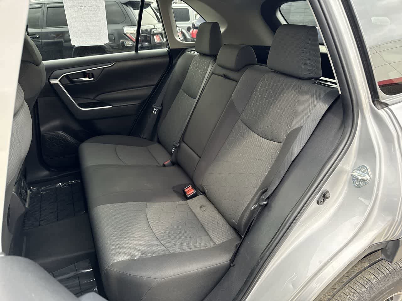 Thumbnail: 2022 Toyota RAV4 - 12