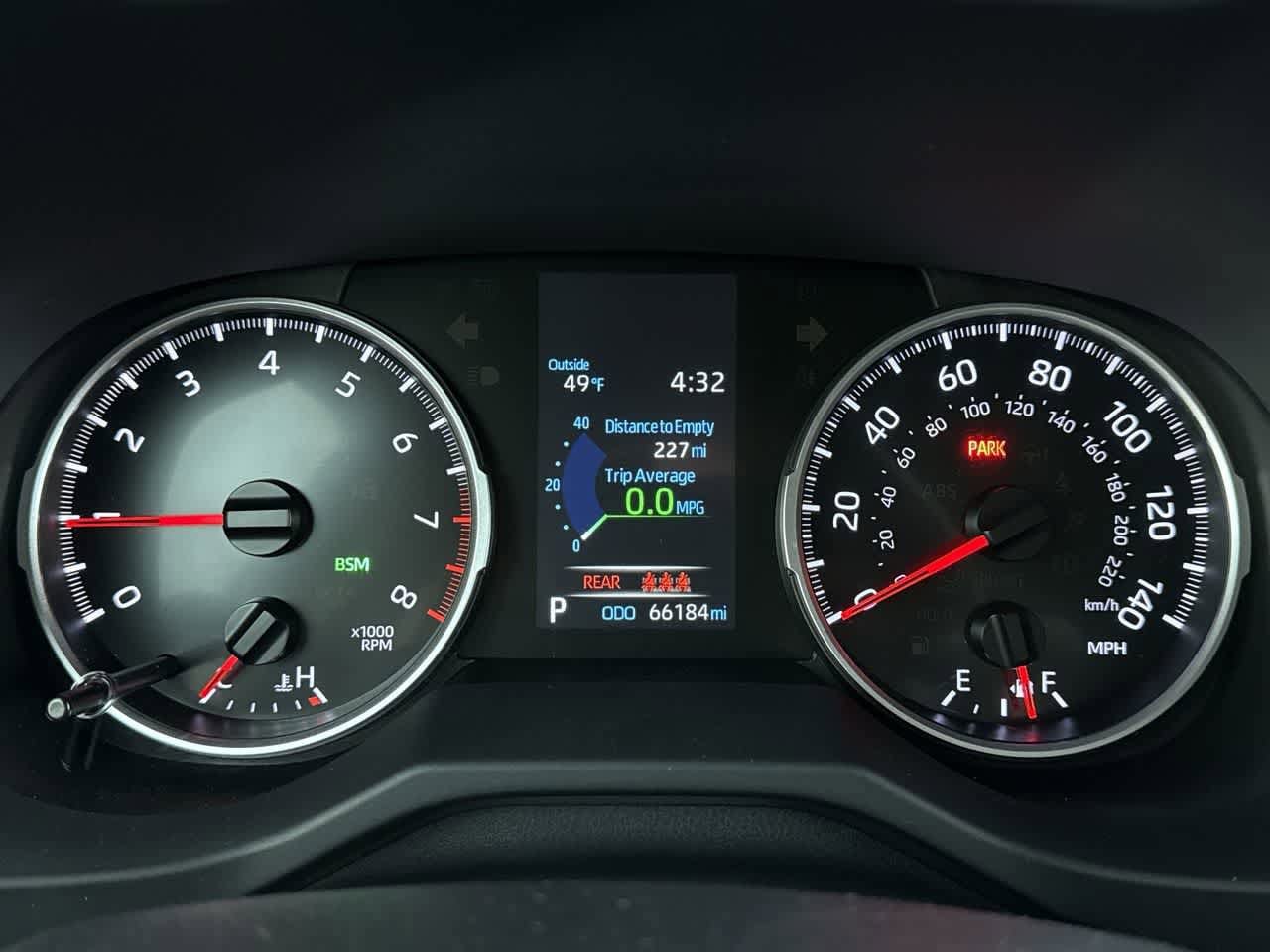 Thumbnail: 2022 Toyota RAV4 - 17