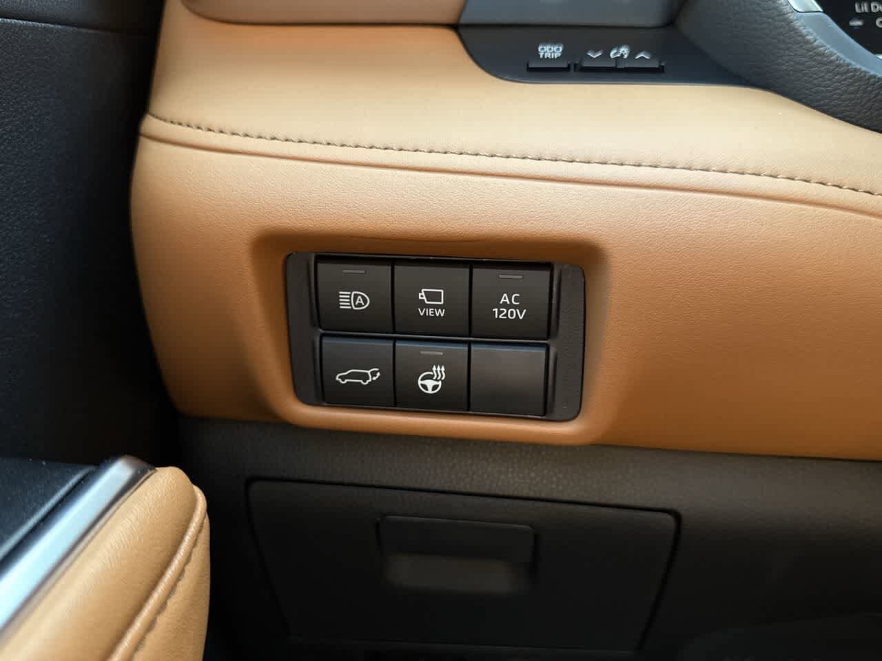 Thumbnail: 2026 Toyota Highlander - 22