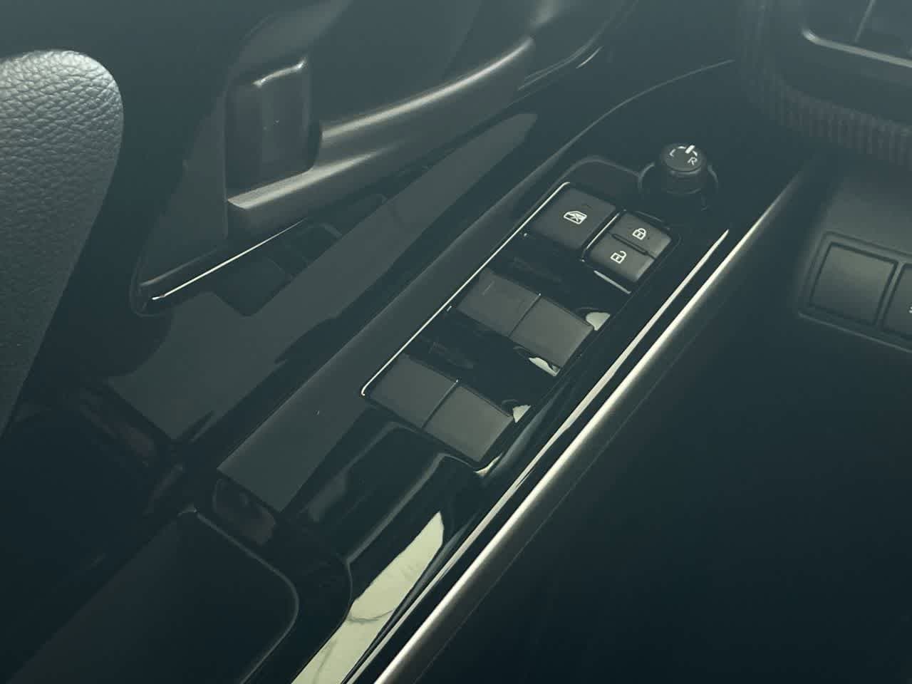 Thumbnail: 2025 Toyota bZ4X - 21