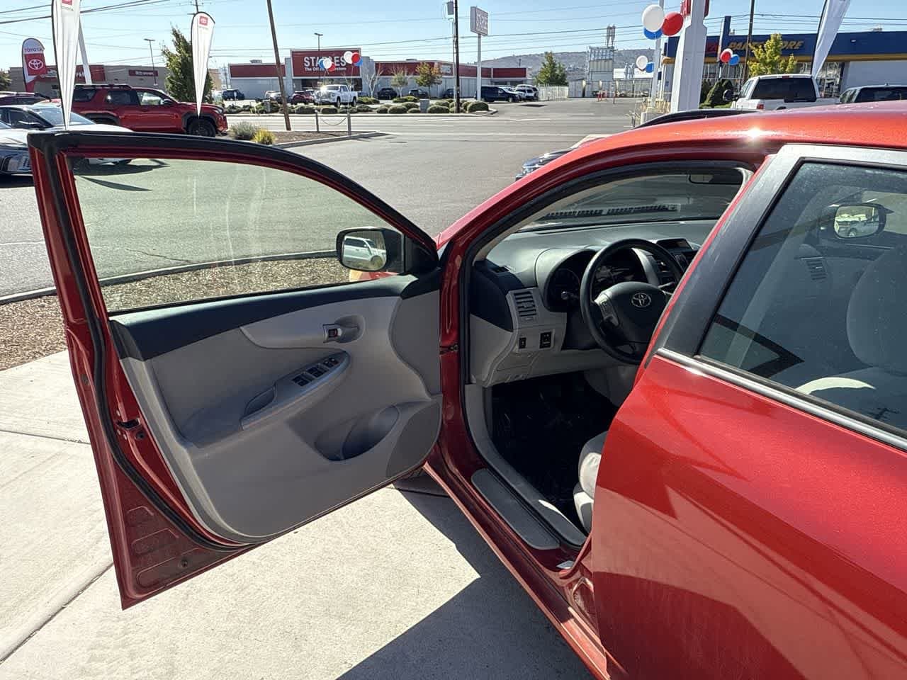 Thumbnail: 2012 Toyota Corolla - 10