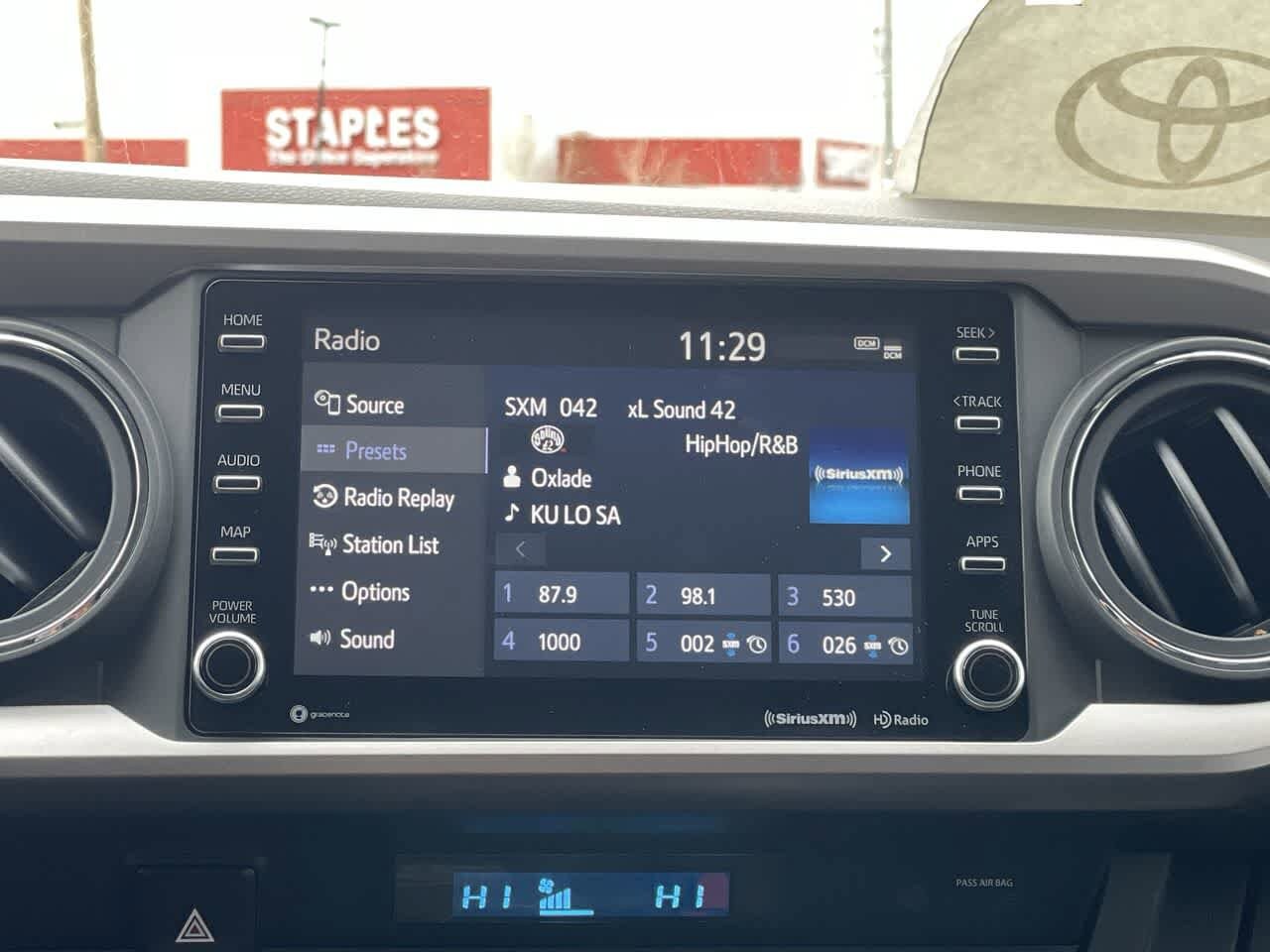 Thumbnail: 2023 Toyota Tacoma - 21