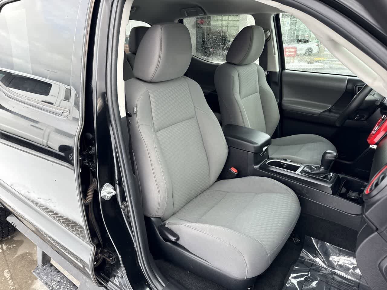 Thumbnail: 2022 Toyota Tacoma - 14