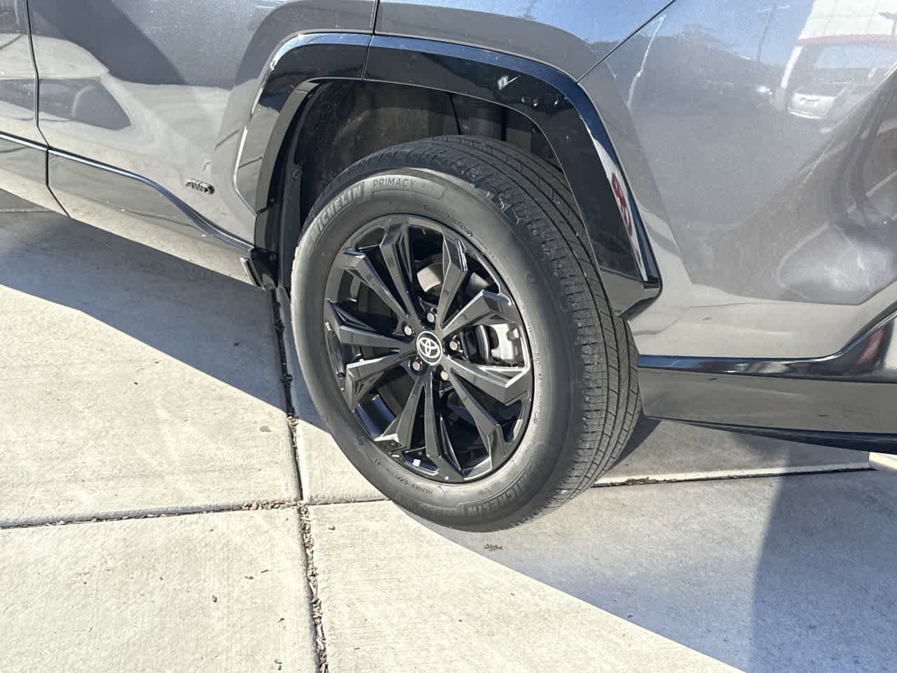 Thumbnail: 2022 Toyota RAV4 - 8