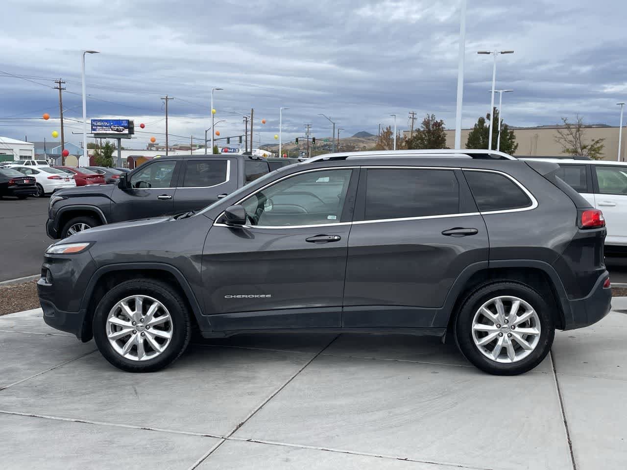 Thumbnail: 2017 Jeep Cherokee - 2