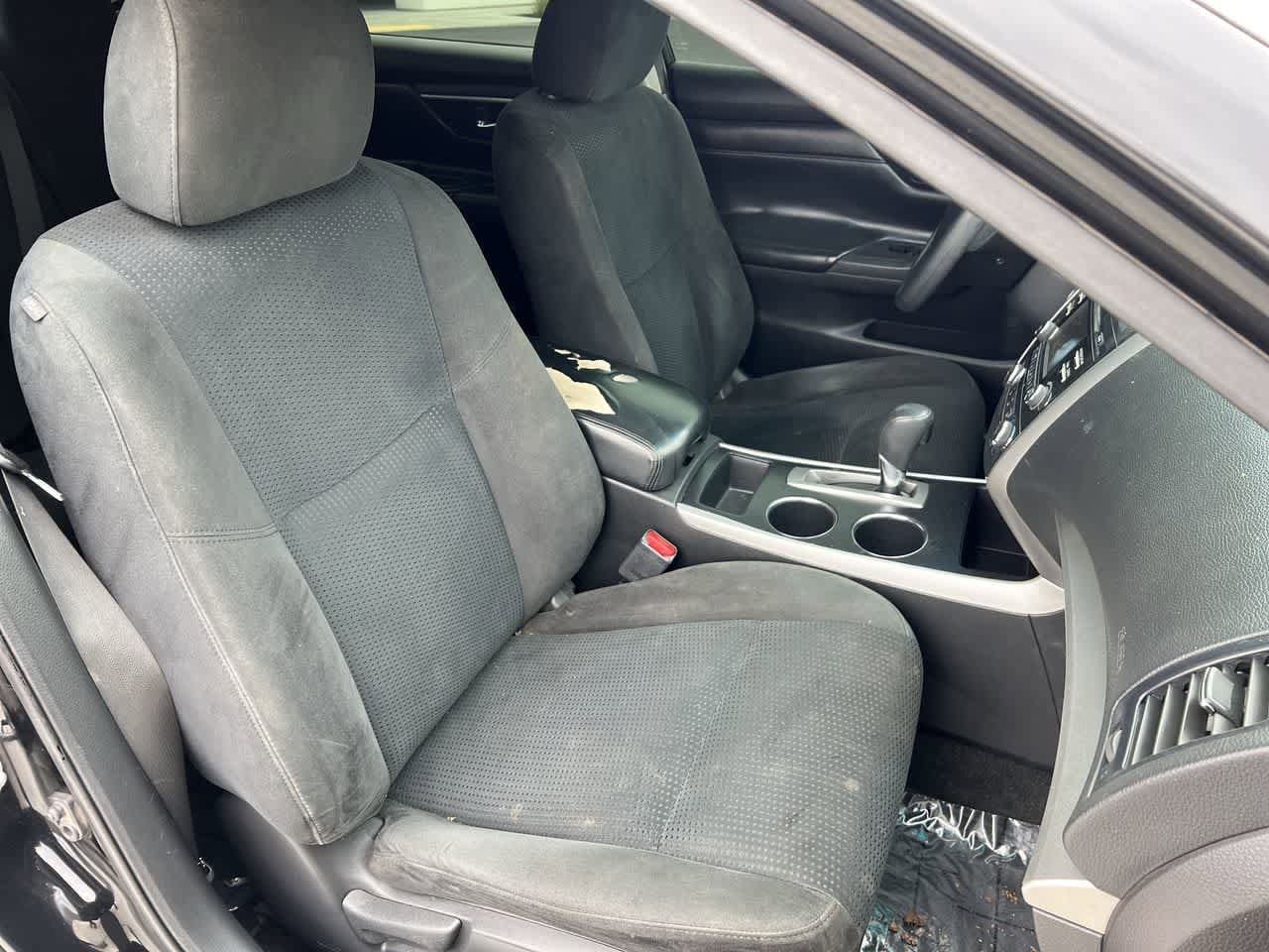 Thumbnail: 2015 Nissan Altima - 14