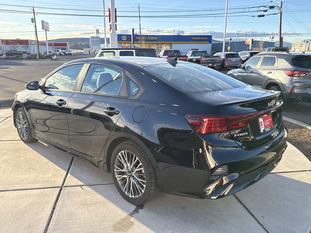 Thumbnail: 2023 Kia Forte - 5