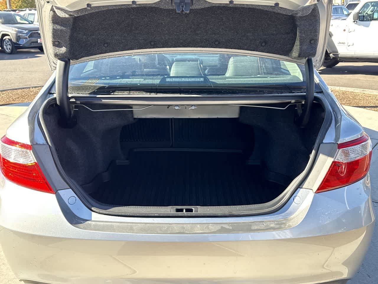 Thumbnail: 2015 Toyota Camry - 6