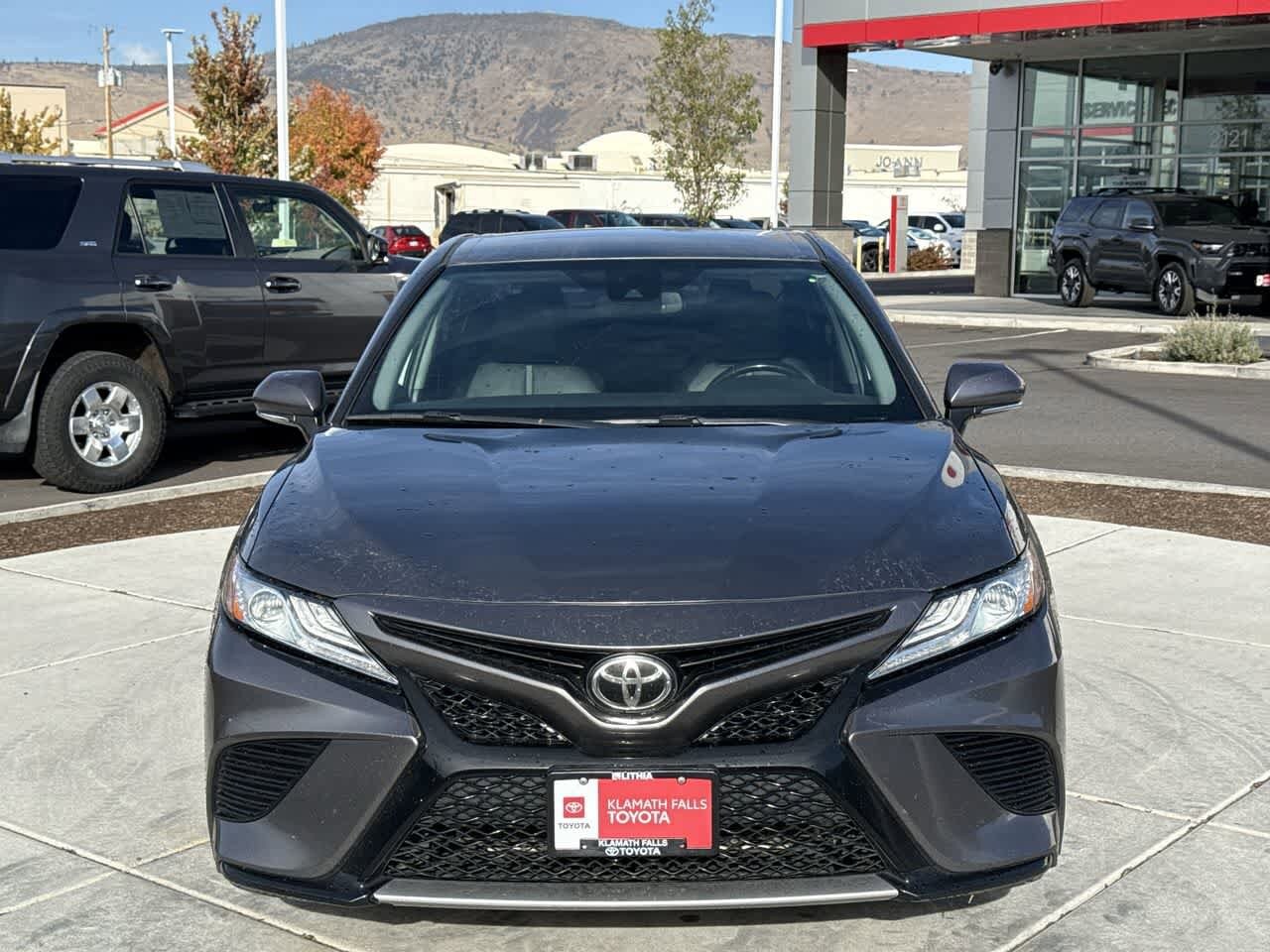 2020 Toyota Camry XSE photo 3