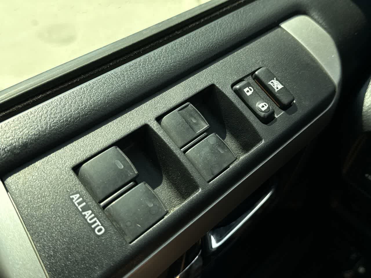 Thumbnail: 2018 Toyota 4Runner - 22