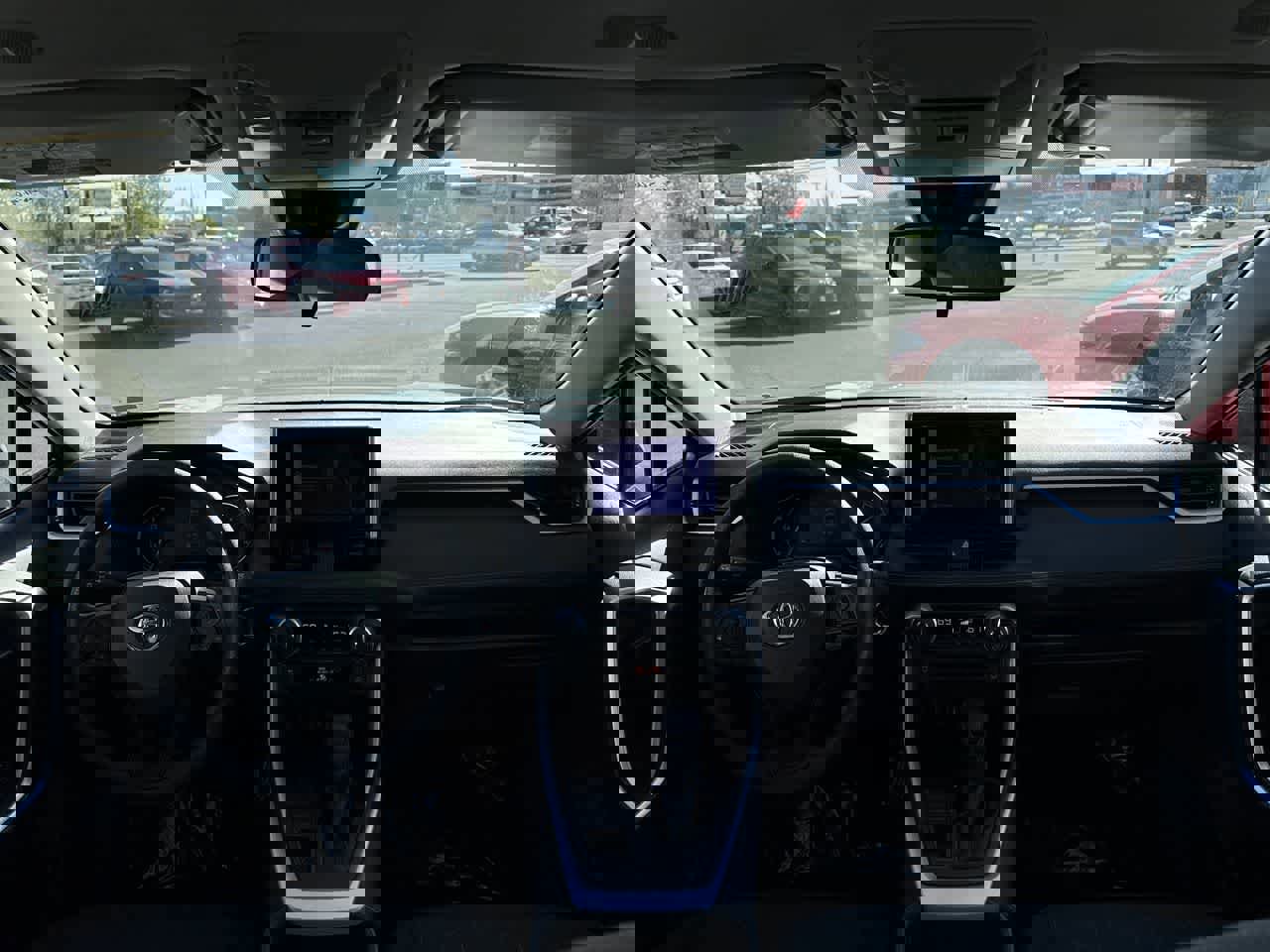 Thumbnail: 2025 Toyota RAV4 - 15