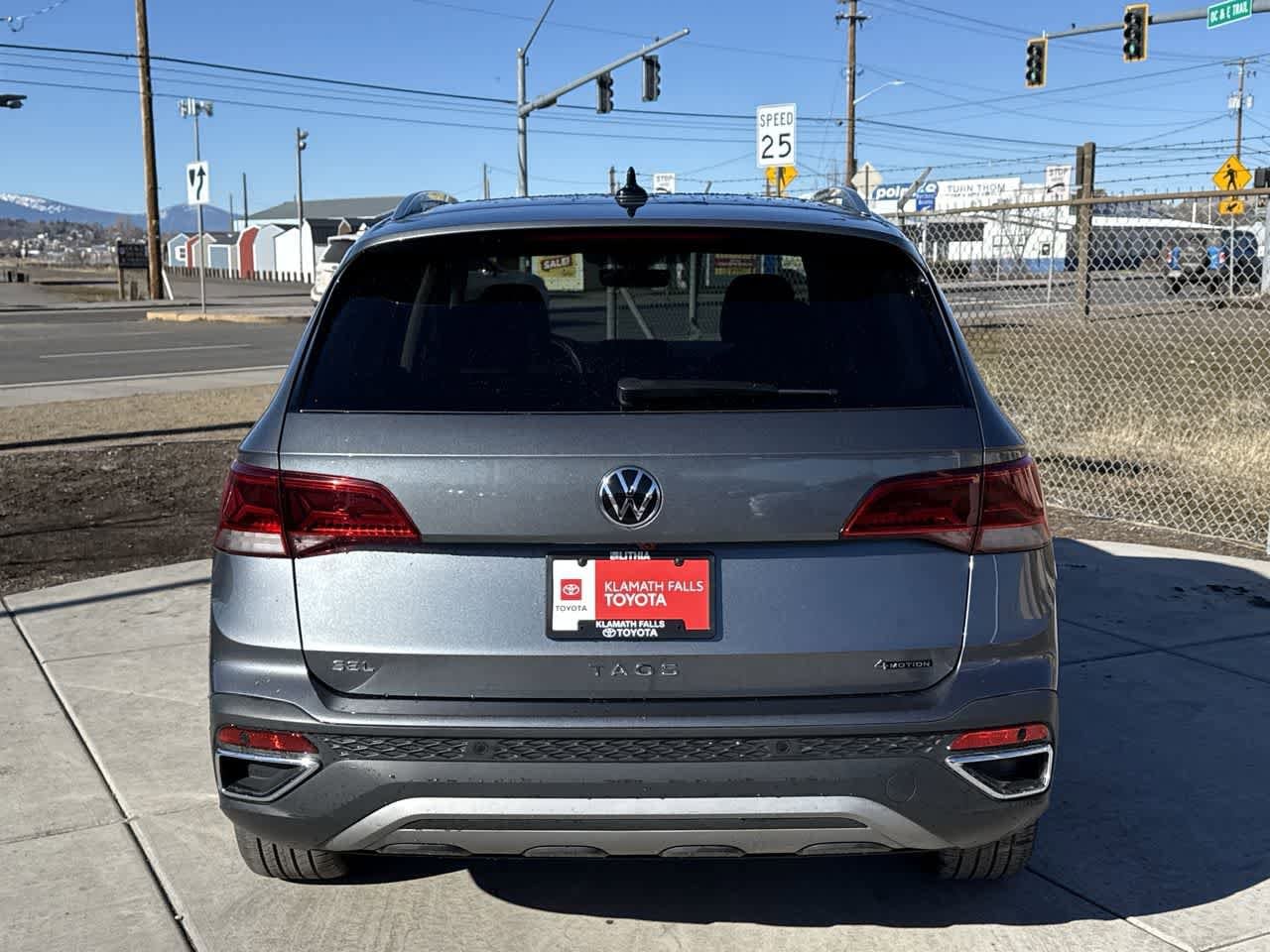 Thumbnail: 2022 Volkswagen Taos - 4