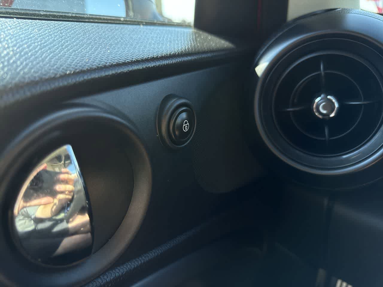 Thumbnail: 2015 MINI Cooper Paceman - 19