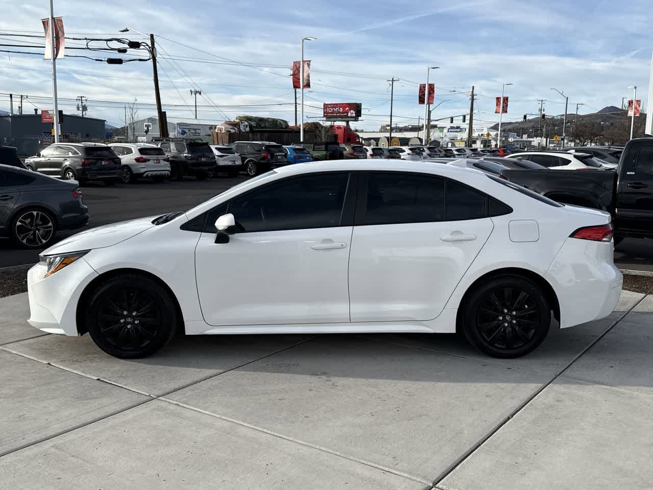 Thumbnail: 2022 Toyota Corolla - 2