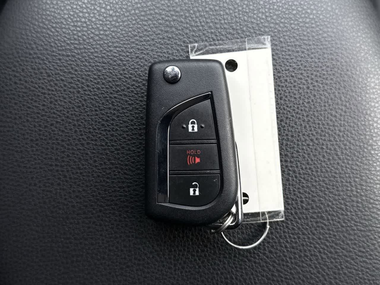 Thumbnail: 2020 Toyota RAV4 - 23