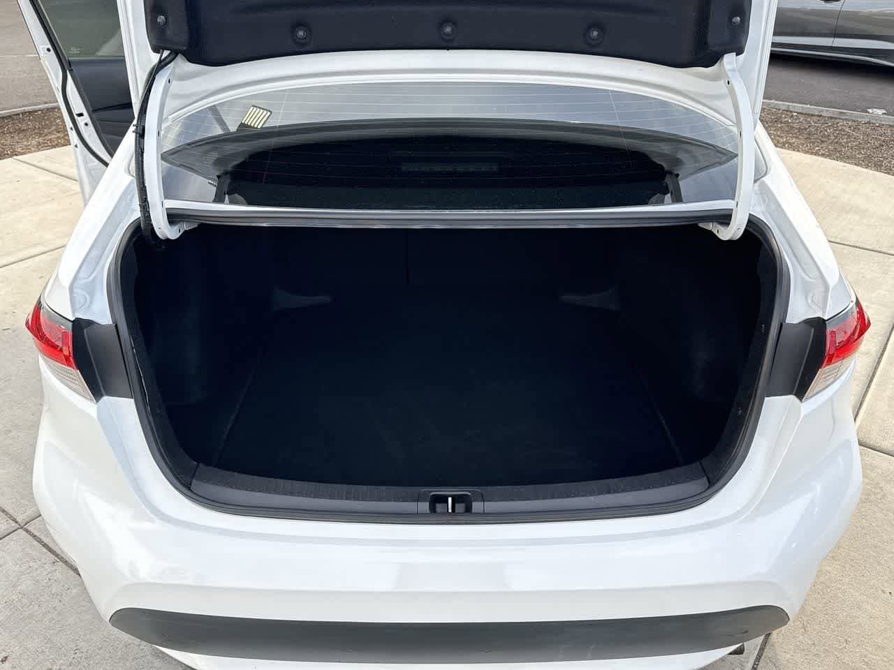 Thumbnail: 2022 Toyota Corolla - 6