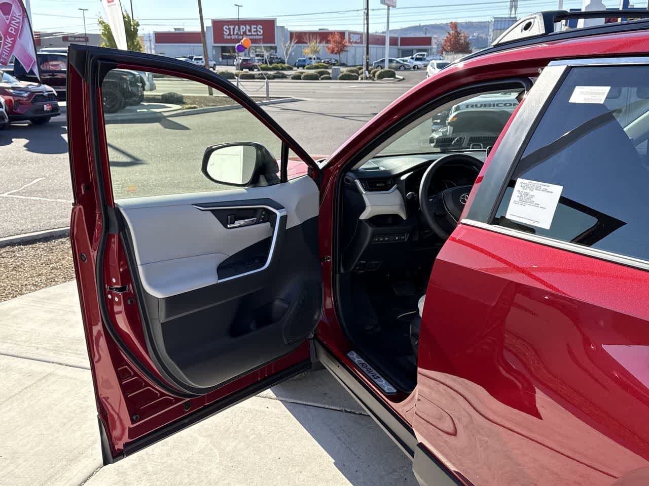 Thumbnail: 2025 Toyota RAV4 - 10