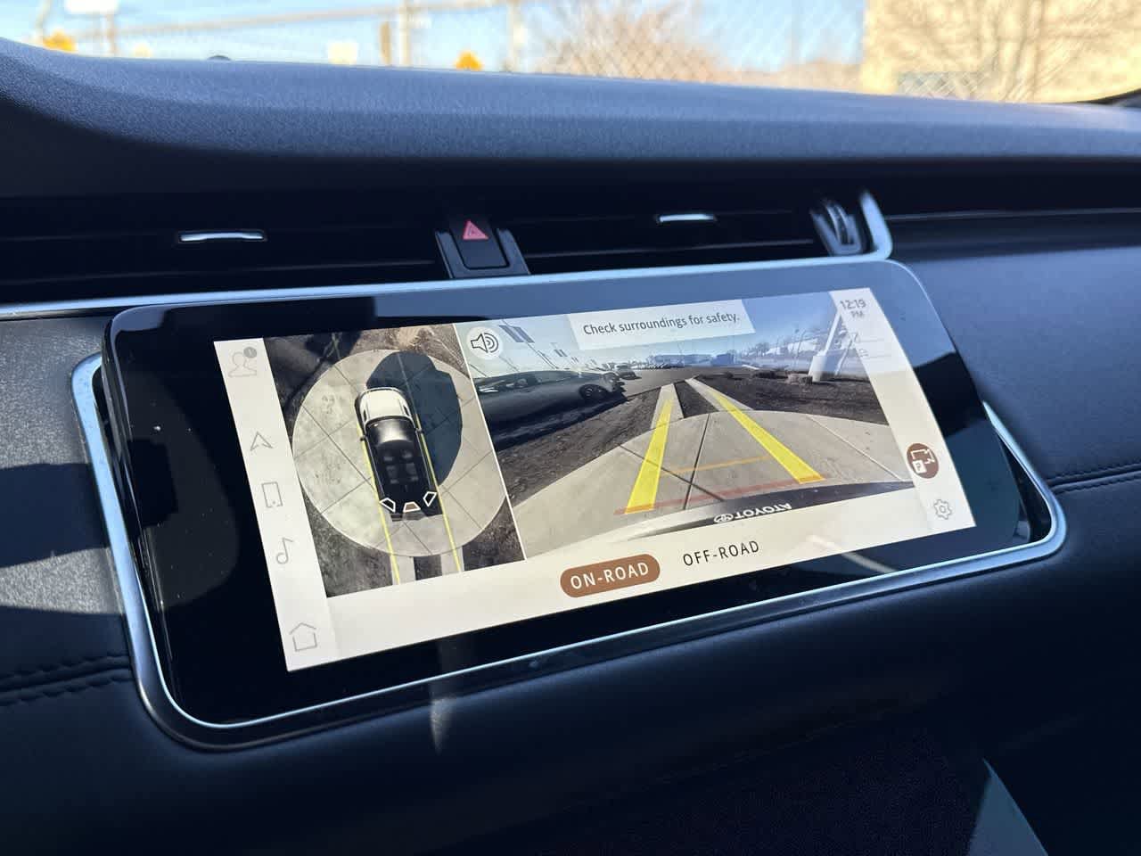 Thumbnail: 2021 Land Rover Range Rover Evoque - 19