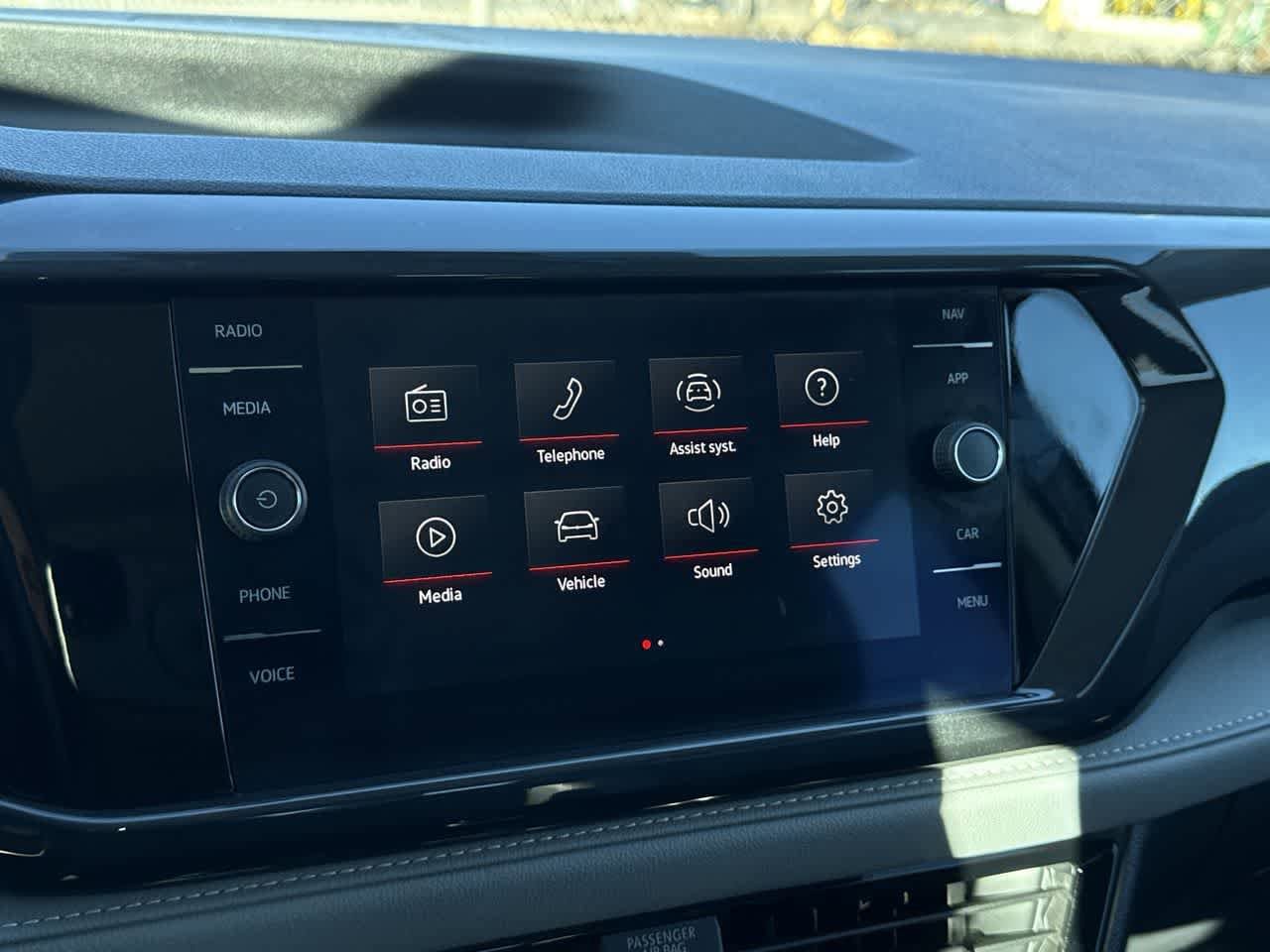 Thumbnail: 2022 Volkswagen Taos - 18