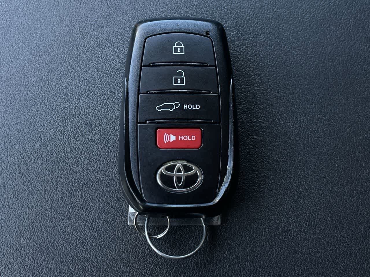 2024 Toyota Highlander XLE 24