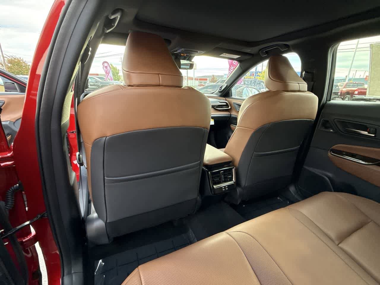 Thumbnail: 2025 Toyota Crown Signia - 13