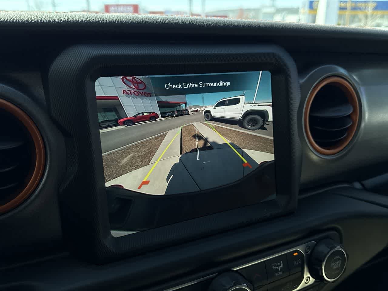 2022 Jeep Gladiator Mojave - Photo 17