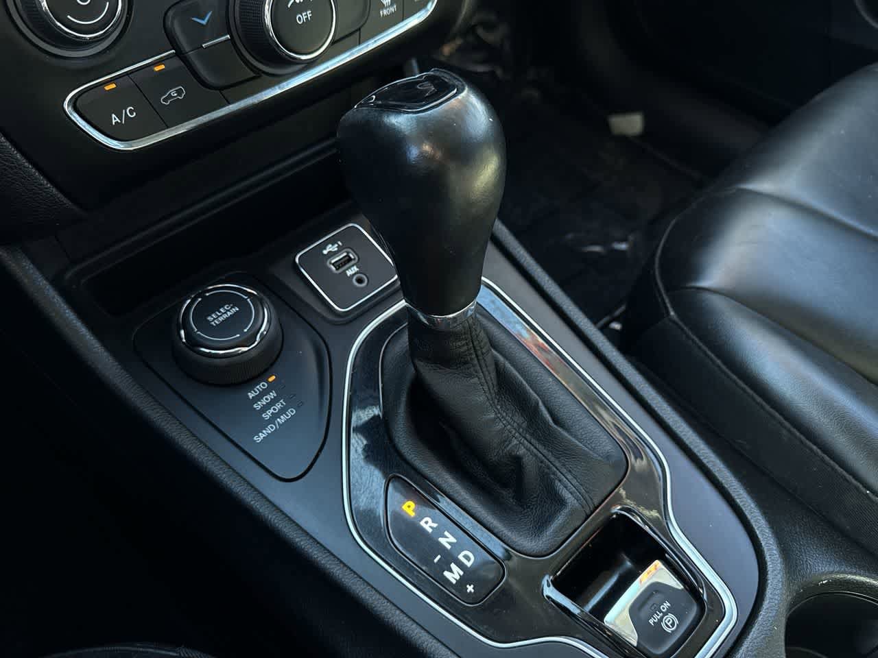 Thumbnail: 2021 Jeep Cherokee - 20