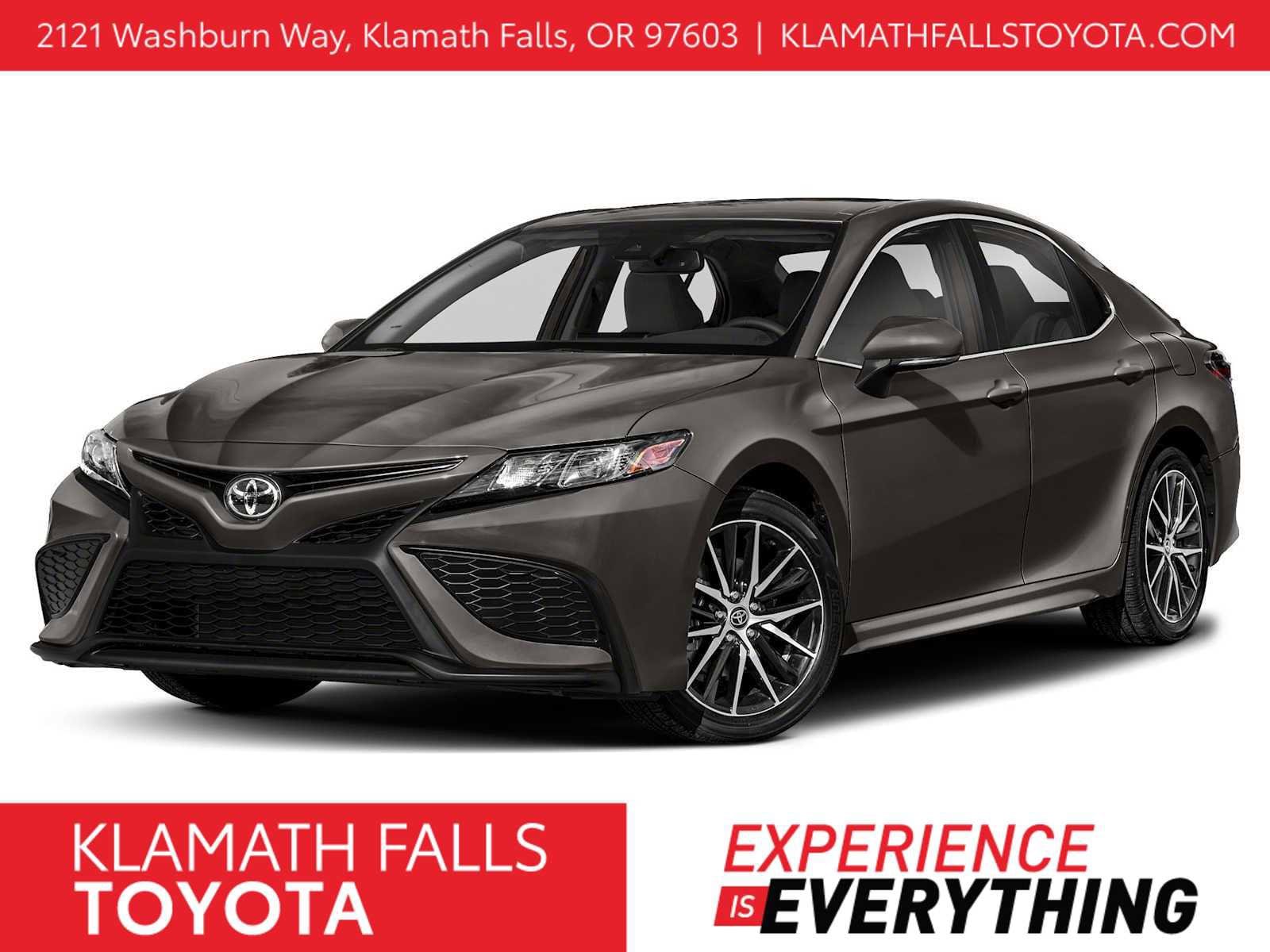 2023 Toyota Camry SE's photo