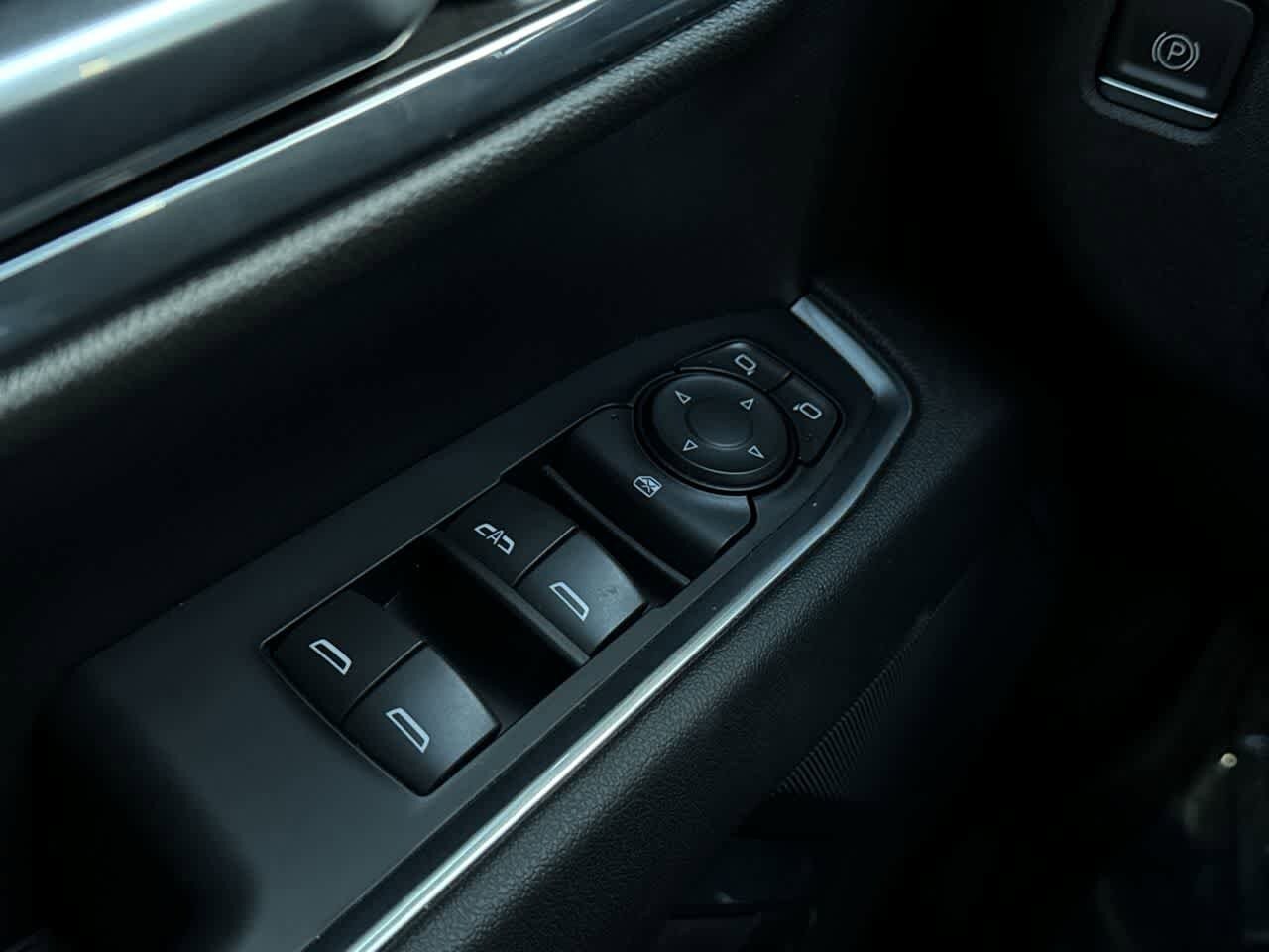 Thumbnail: 2023 Chevrolet Silverado 1500 - 22