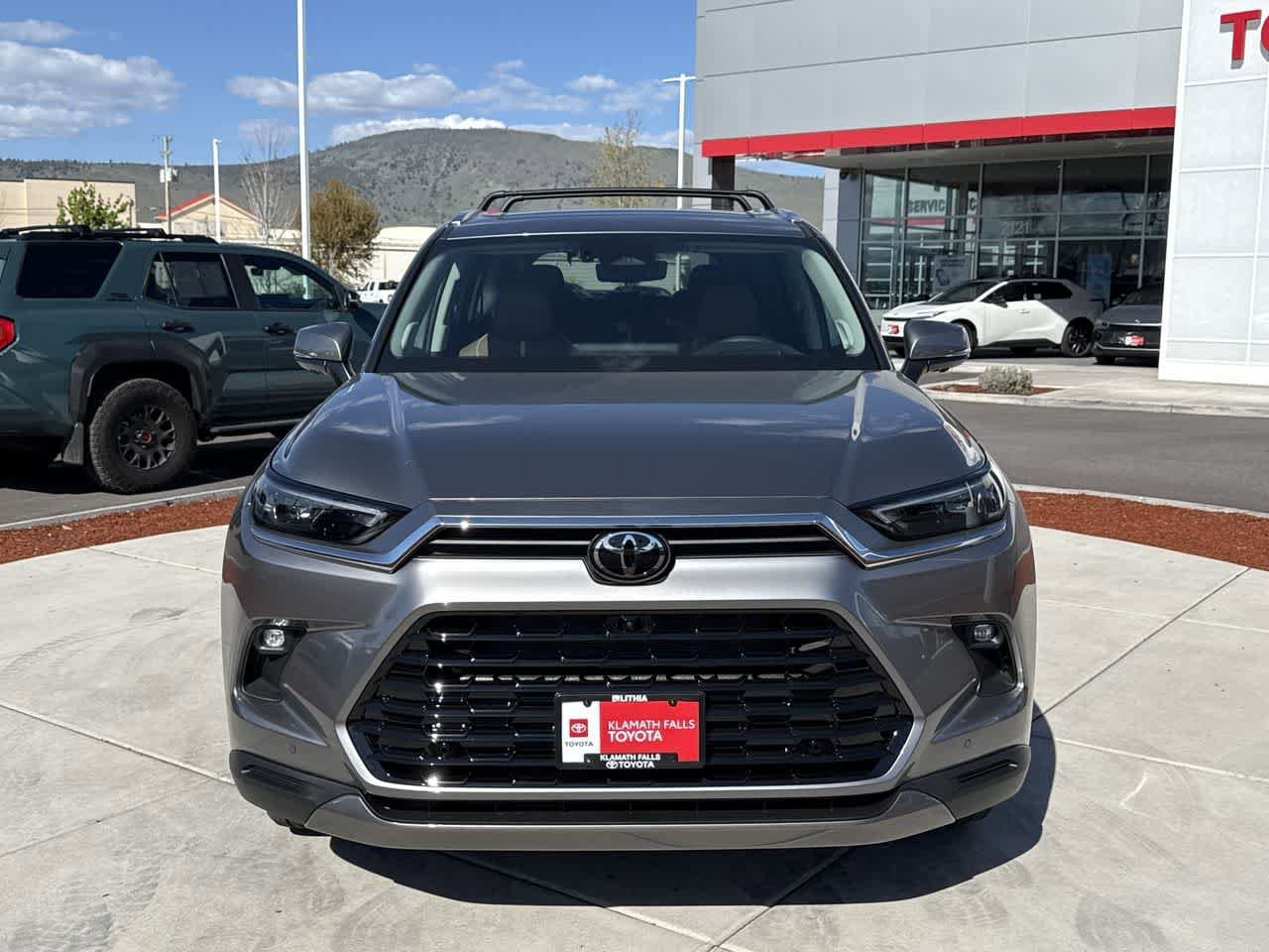 Thumbnail: 2026 Toyota Grand Highlander - 3