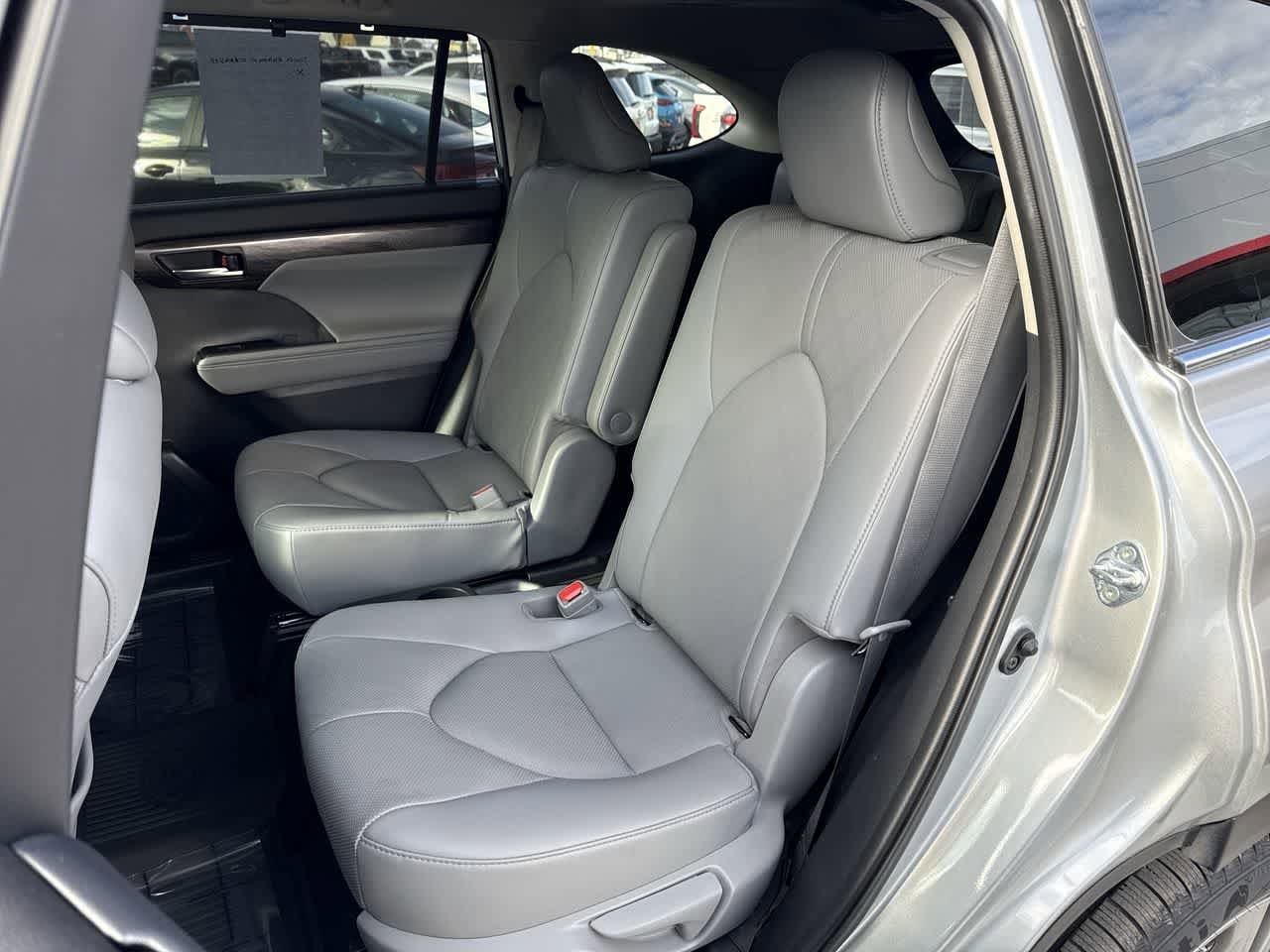 Thumbnail: 2021 Toyota Highlander - 12