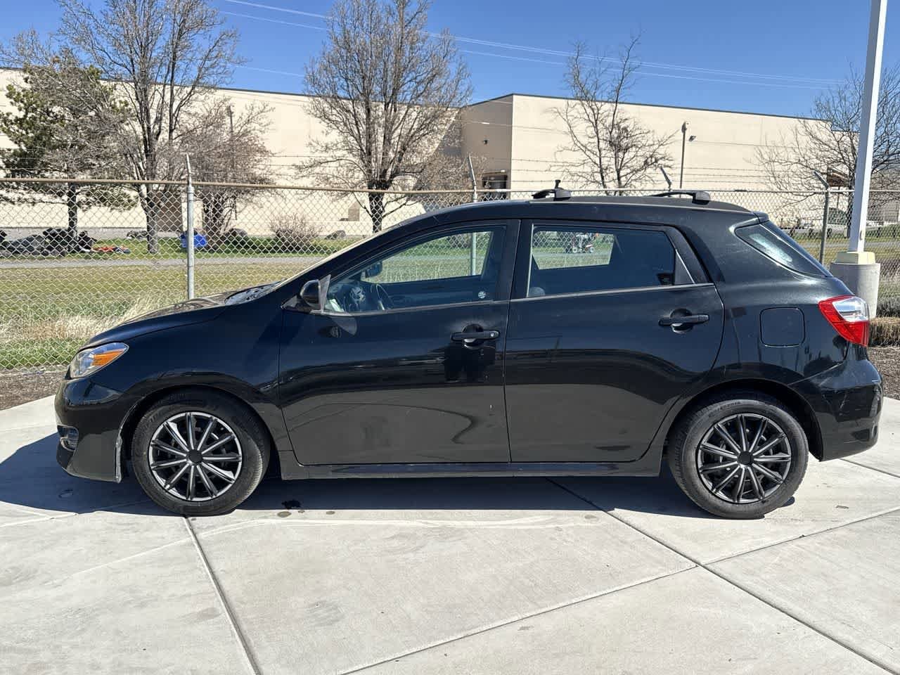 Thumbnail: 2011 Toyota Matrix - 2