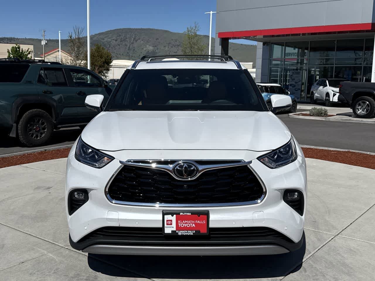 Thumbnail: 2026 Toyota Highlander - 3