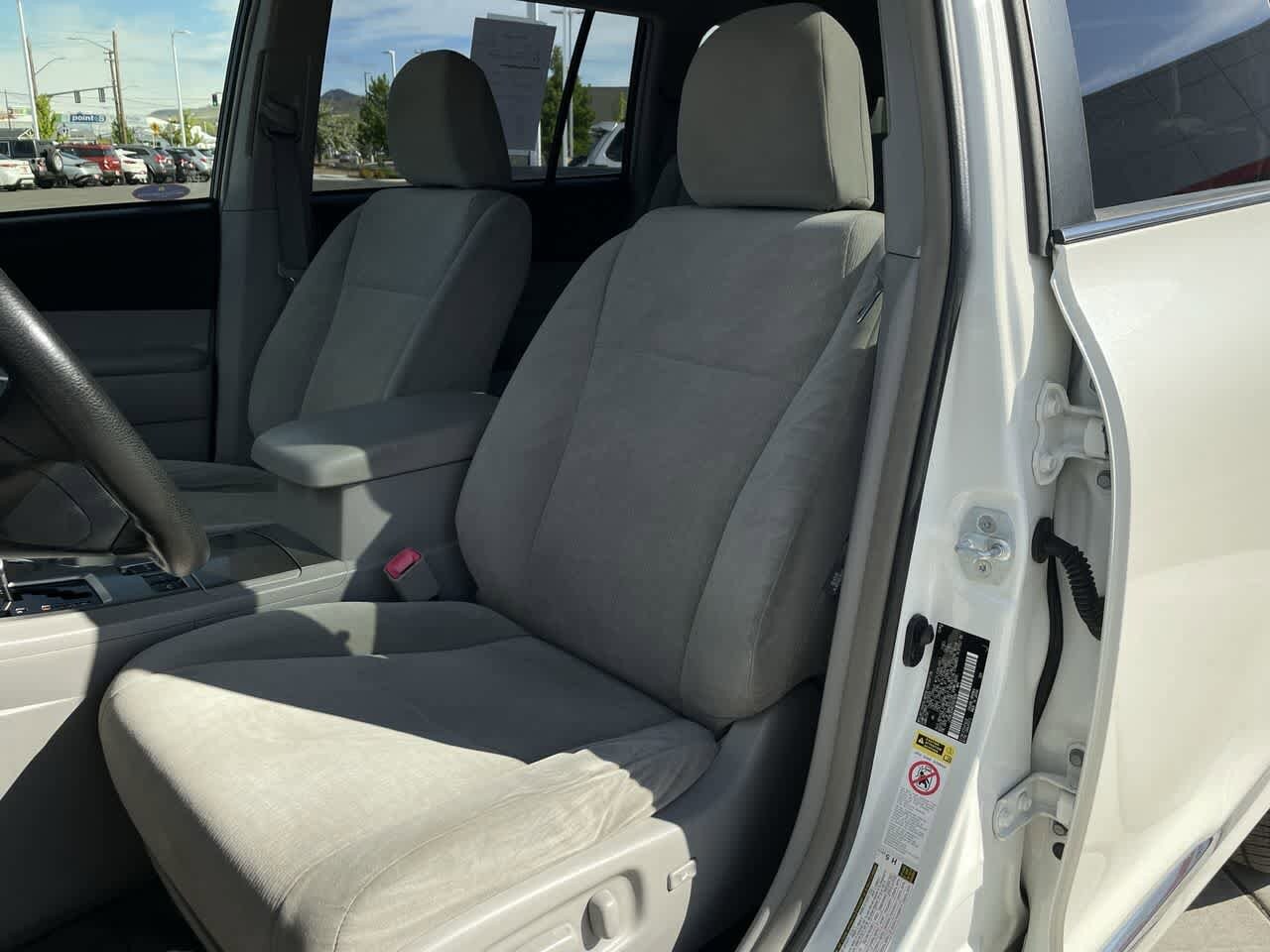 Thumbnail: 2012 Toyota Highlander - 11