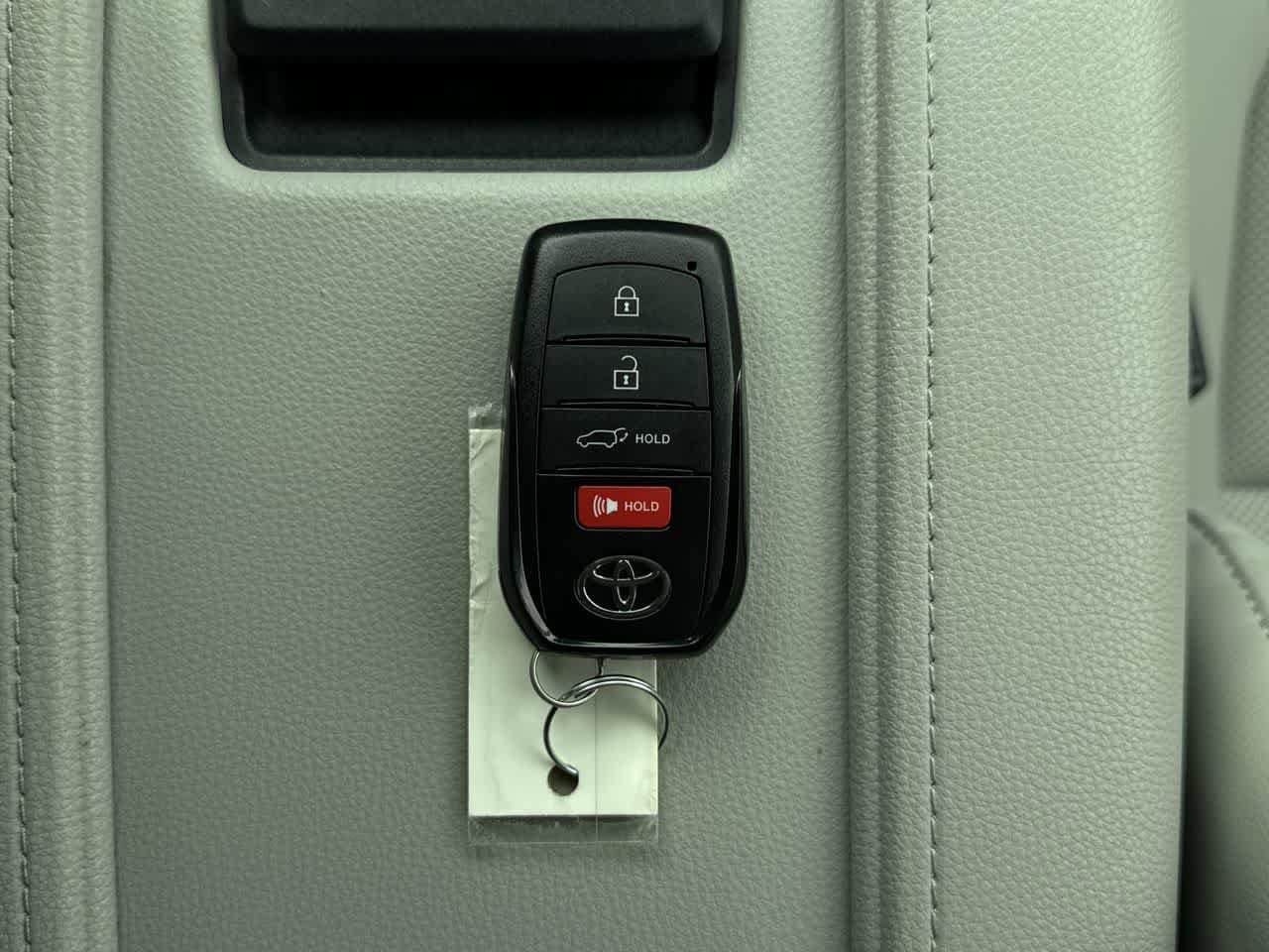 Thumbnail: 2024 Toyota Grand Highlander - 24