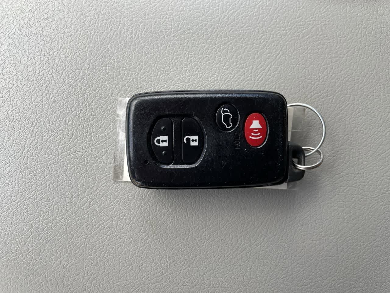 Thumbnail: 2010 Toyota Venza - 26