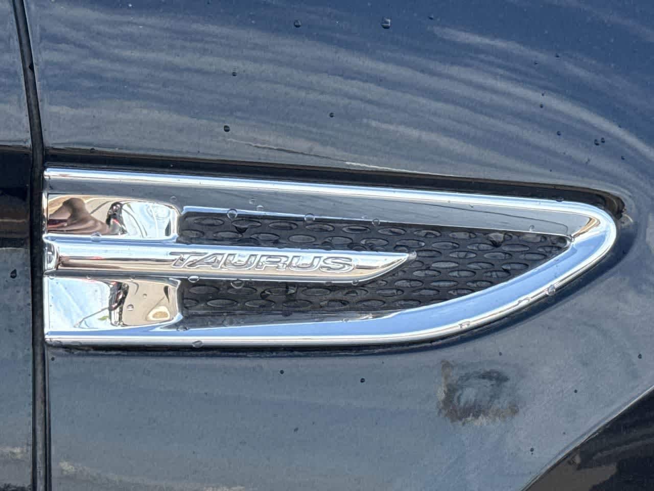 Thumbnail: 2010 Ford Taurus - 9