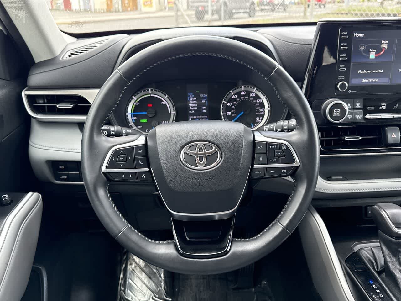 Thumbnail: 2021 Toyota Highlander - 17