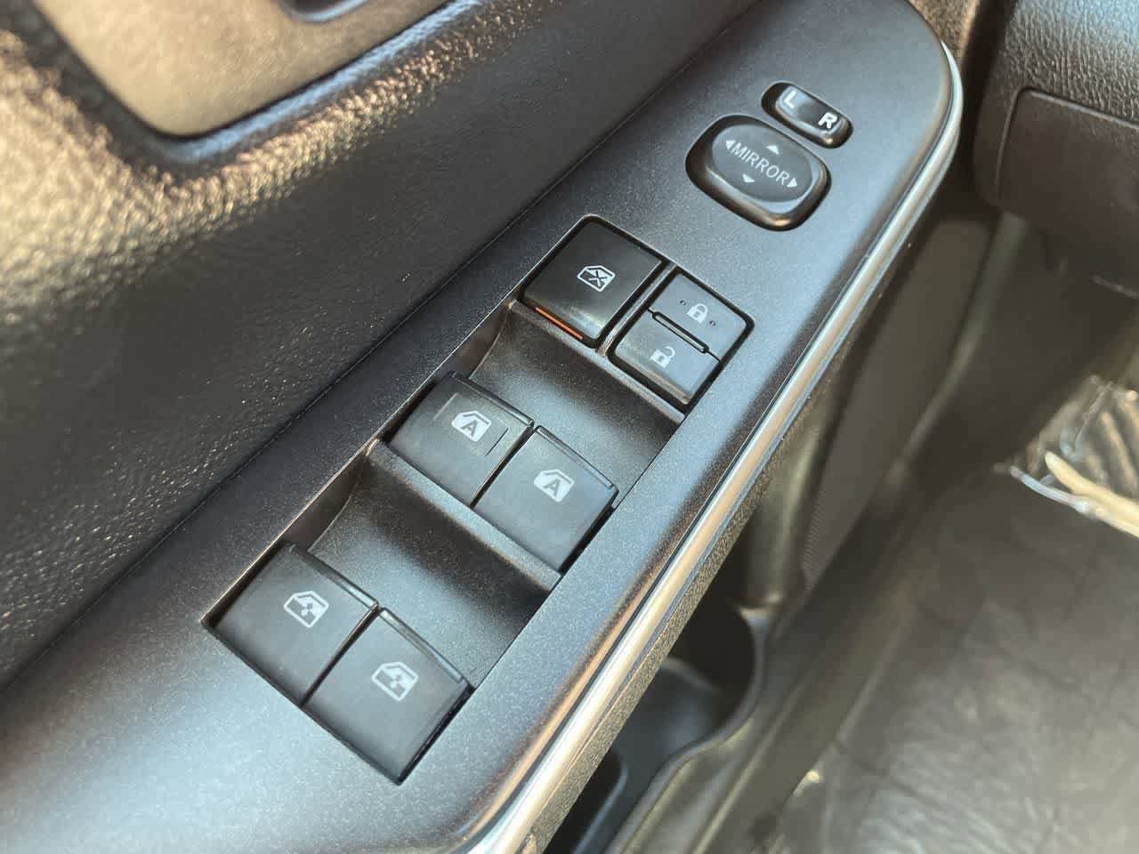 Thumbnail: 2016 Toyota Camry - 23