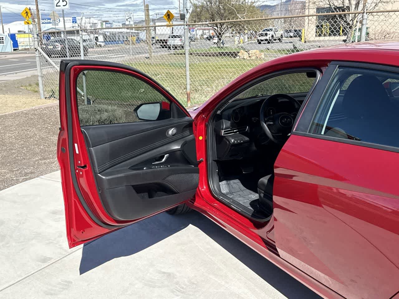 Thumbnail: 2023 Hyundai Elantra - 10