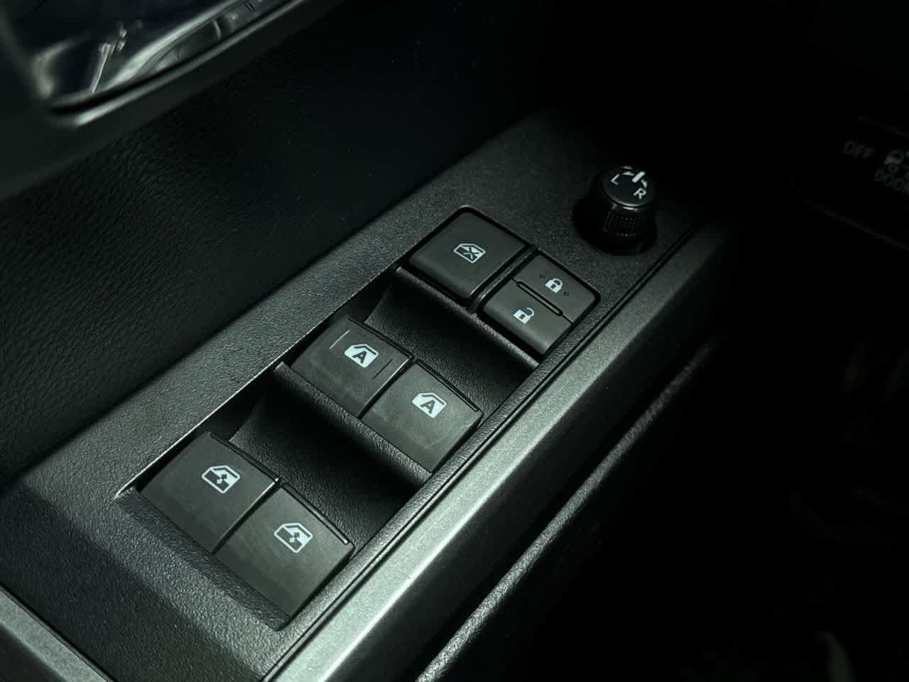 Thumbnail: 2020 Toyota Tacoma - 22