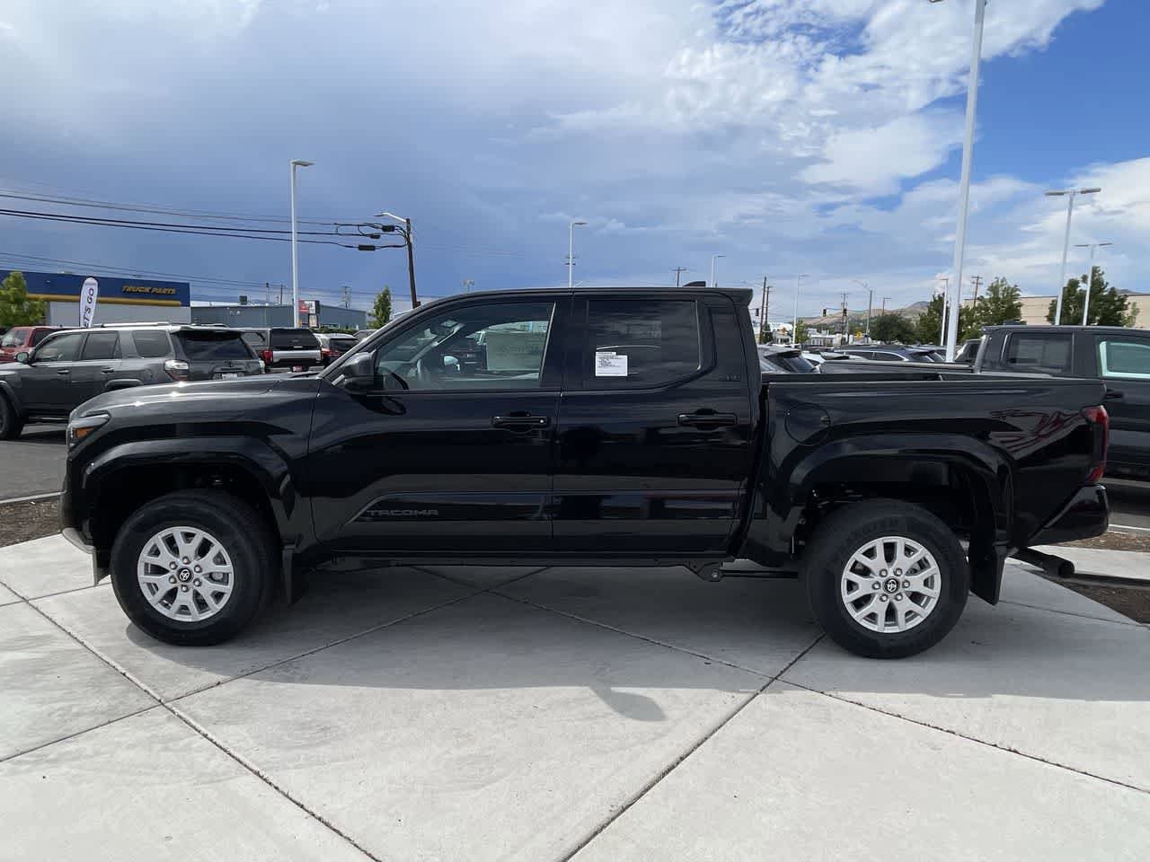 Thumbnail: 2025 Toyota Tacoma - 2