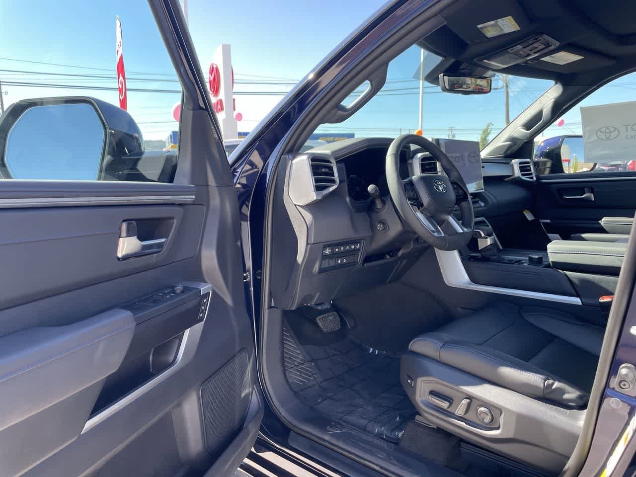 Thumbnail: 2023 Toyota Tundra - 9