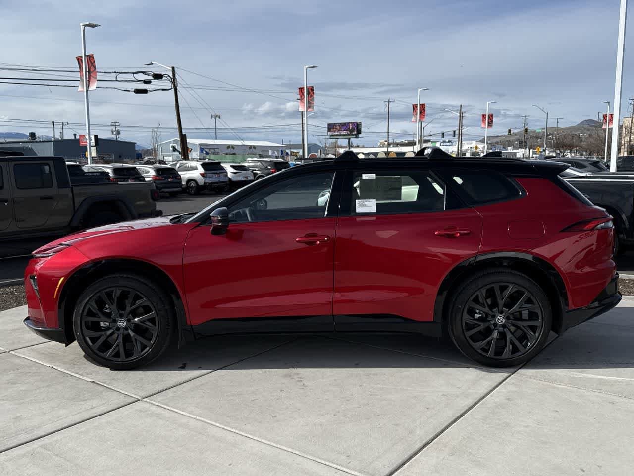 Thumbnail: 2026 Toyota Crown Signia - 2