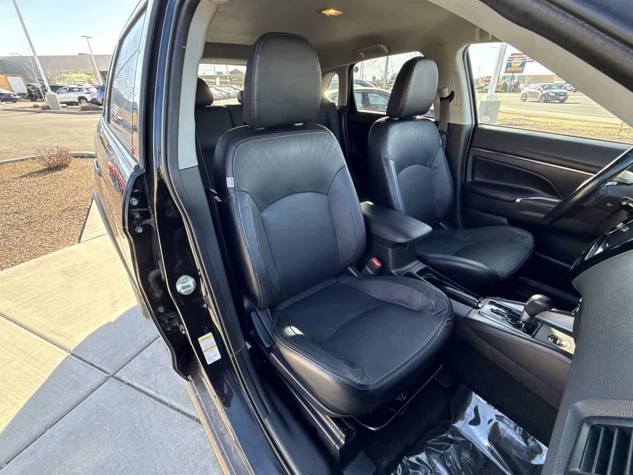 Thumbnail: 2018 Mitsubishi Outlander Sport - 14